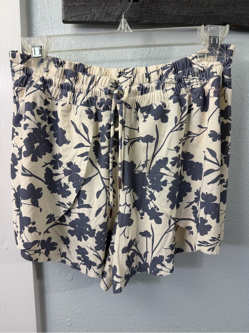 CALIA by Carrie Underwood Navy Floral High-Waist Drawstring Shorts